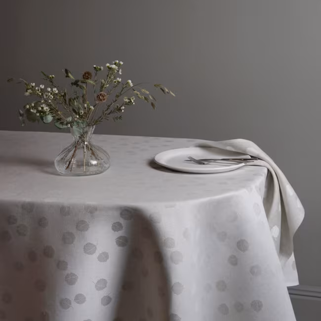 Cover image of Asp tablecloth in the color silver Klassbols Linnevaveri