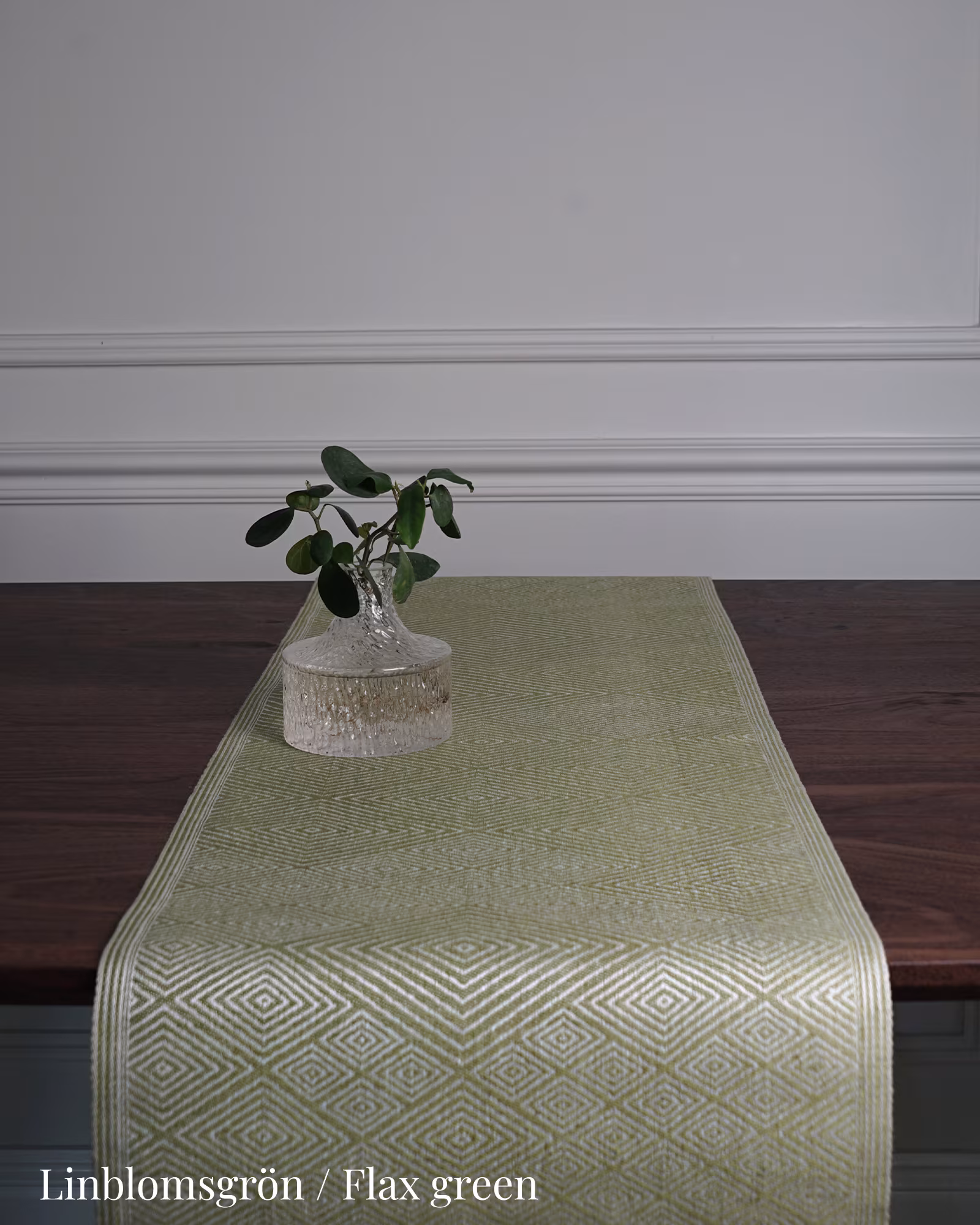 Gasoga-bordslopare-35cm-linblomsgron-klassbols-linnevaveri-produktbild