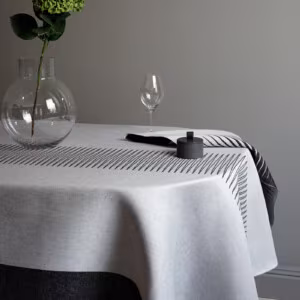 Produktbild av Herr Ask duk svart Klassbols Linnevaveri