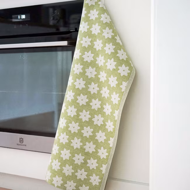 Linen flower green towel Klässbols. Design Helena Bengtsson kitchen