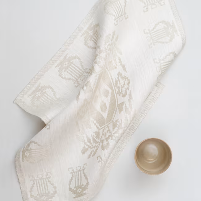 Lyran-napkin-unbleached-product image-classball-linen cover