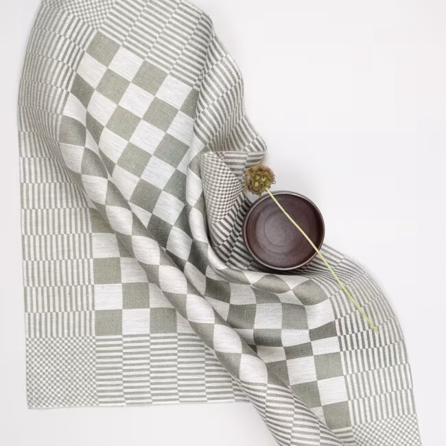 Schackrutan-napkin-dimgron-product image-classball-linen cover
