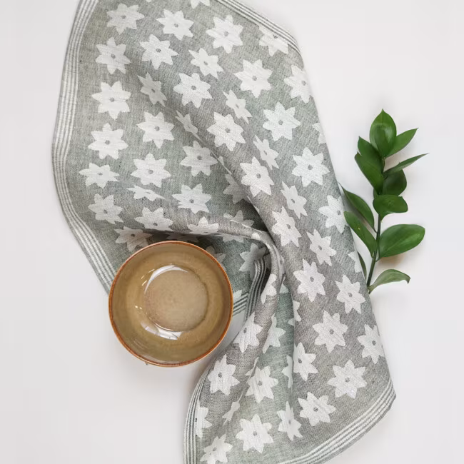 Skogsstjarna napkin linen flower green class ball linen vaveri