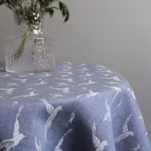 Miljobild narbild av Faskmasen duk jeansbla klassbols Linnevaveri