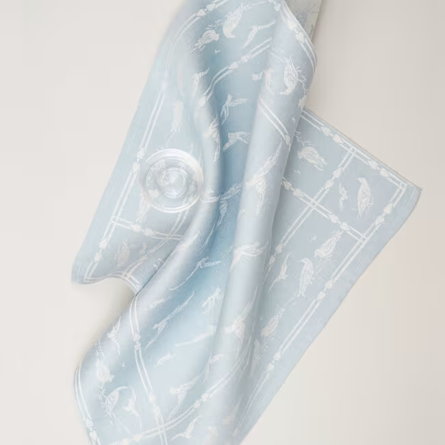 fiskmasen-napkin-light bla-classball-linen vavaeri-narbild-1
