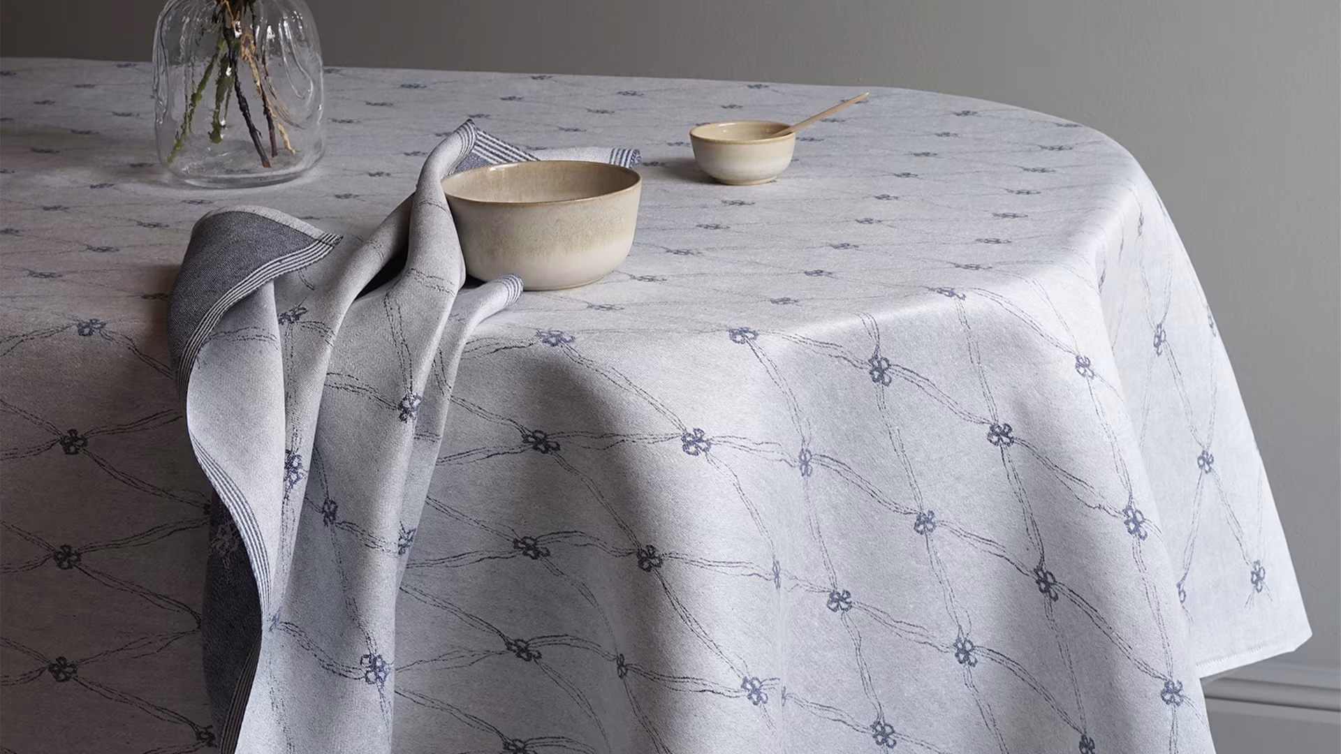 Category image for tablecloths, iv clover jeansbla. Klassbol&#39;s linen collection