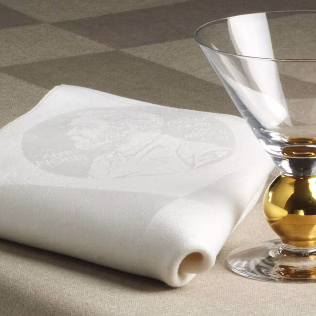 Nobel napkins 100% linen Klässbols Linneväveri 70x70 Ingrid Dessau white