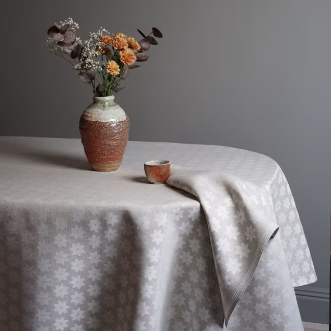 Cover image of Skoggstjarna cloth in the color unbleached Klassbol&#39;s Linnaveri