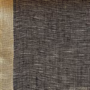 Skymning (skimmer) linnegardin av Eva Jemt Klässbols Linneväveri. Beige