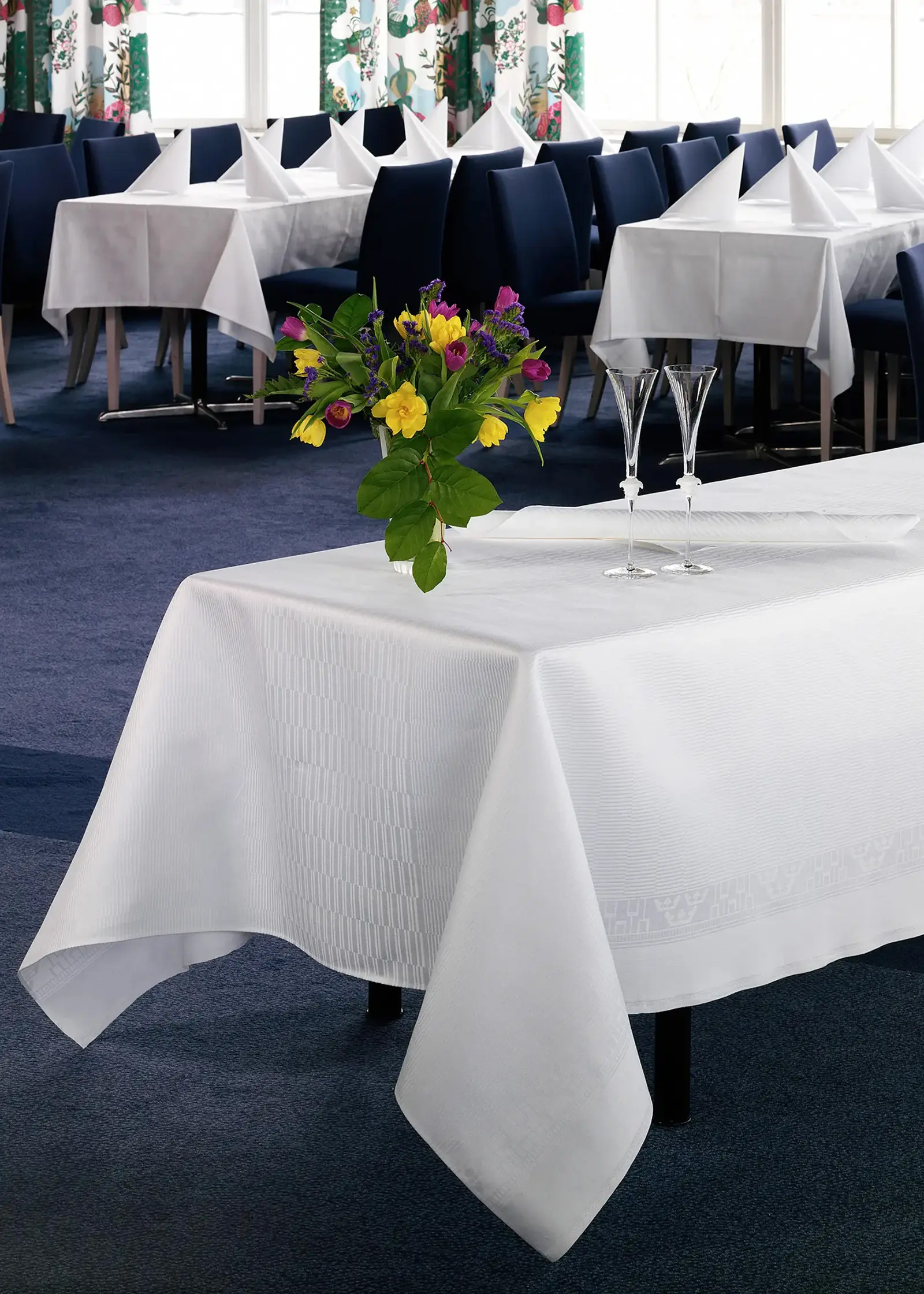svenska ambassadens bordslinnen av klässbols linneväveri